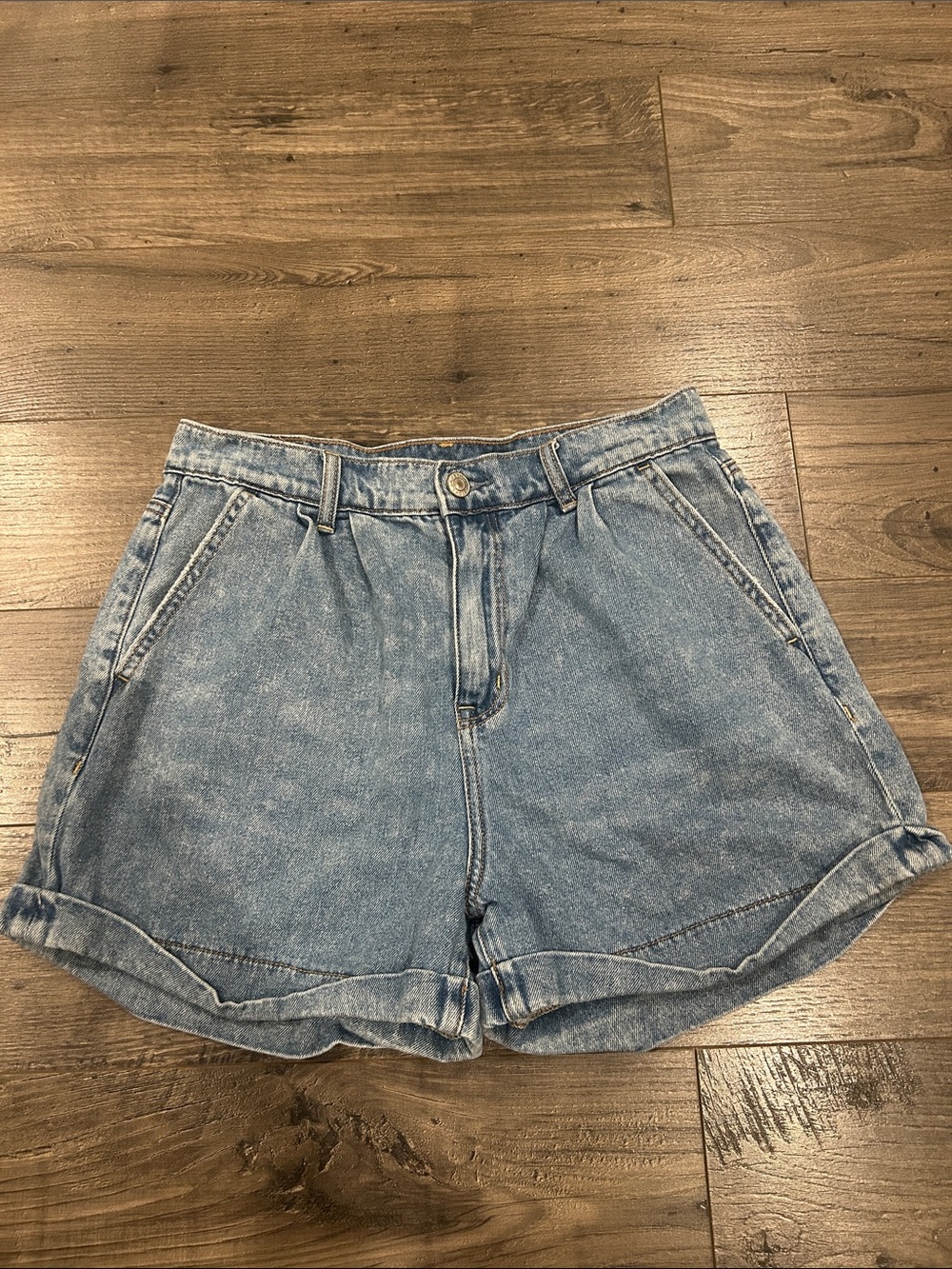 AE High Rise Mom Shorts Women’s 4